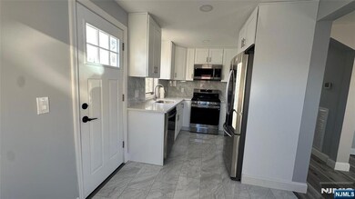 8 Charles Ct unit 1, Lodi, NJ 07644 - photo 6