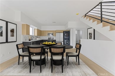 4513 Rosewood Ave, Los Angeles, CA 90004 - photo 2