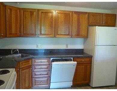 11 Green Briar Rd unit 38, Fitchburg, MA 01420 - photo 2