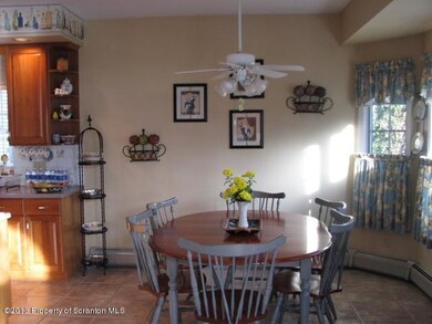 903 Parkview Rd, Moscow, PA 18444 - photo 4