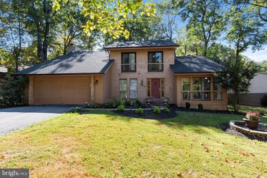 904 Twin Oaks Dr, Potomac, MD 20854 - photo 2