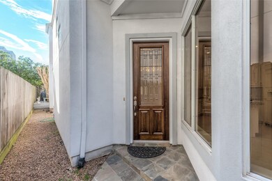 2208 Mcduffie St, Houston, TX 77019 - photo 4