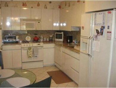 Imperial Towers unit 709, Chestnut Hill, MA 02467 - photo 6