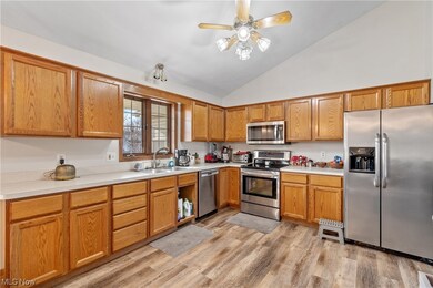 140 Northwood Dr, Doylestown, OH 44230 - photo 4