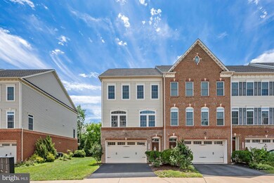 42613 Offenham Terrace, Chantilly, VA 20152 - photo 2