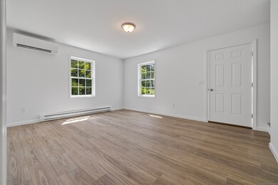 156 Grove Ave unit B, Groton, CT 06340 - photo 2
