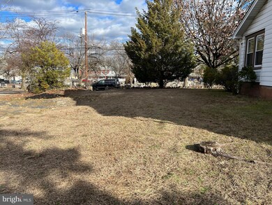 510 Bridgeboro St, Riverside, NJ 08075 - photo 4