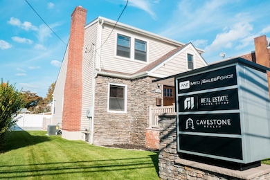 749 Front St, Hempstead, NY 11550 - photo 2