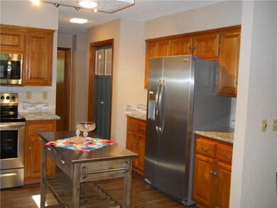 13 Cumbrian Dr, Bella Vista, AR 72714 - photo 4