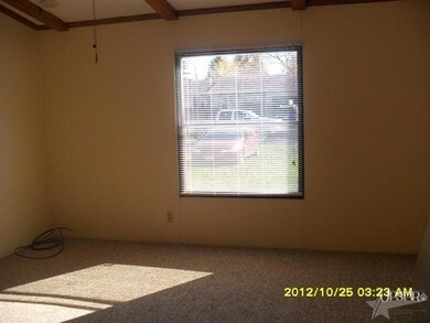 502 W Plate Glass St unit 1, Montpelier, IN 47359 - photo 7