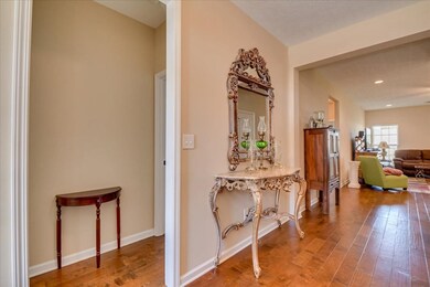 Photo 4