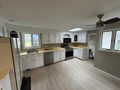 21 Stony Brook Rd unit SF, Burlington, MA 01803 - photo 4