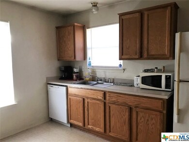 2308 Breezeway Ln, Temple, TX 76502 - photo 7