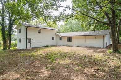 1586 Kings Rd, Marietta, GA 30062 - photo 5