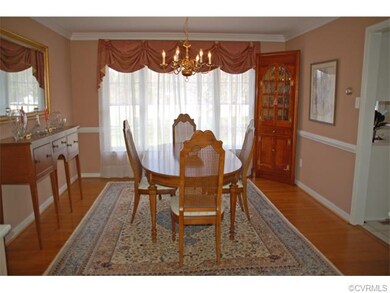 12117 Manor Park Dr, Glen Allen, VA 23059 - photo 5