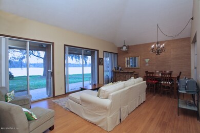 4541 Ortega Farms Cir, Jacksonville, FL 32210 - photo 4