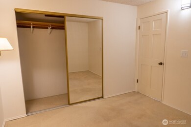 1140 Alki Ave SW unit 303, Seattle, WA 98116 - photo 3