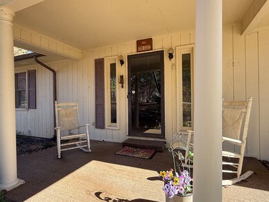 410 Cedar St, Lavonia, GA 30553 - photo 2