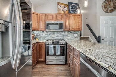 7109 Edgewood Blvd, Shawnee, KS 66203 - photo 7