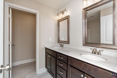 194 Red Tail Cir, Powersville, GA 31008 - photo 5