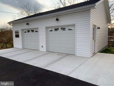 51 Bunker Hill Ct, Bunker Hill, WV 25413 - photo 2