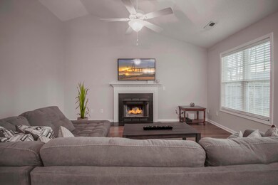 LIVINGROOM(2)