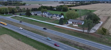 3) 64648-690cb307b58e2