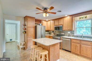 440 Jura Dr, Hedgesville, WV 25427 - photo 6