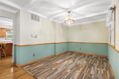 3644 N Stewart