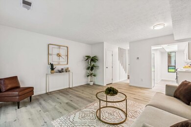 12-web-or-mls-89-lancelot-ln