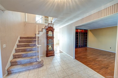 290 E Woodside Ave, East Patchogue, NY 11772 - photo 4