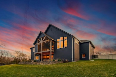 9422 Marion St, Lenexa, KS 66220 - photo 7