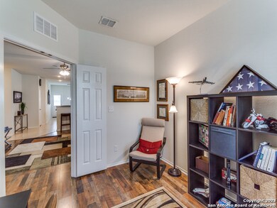 10346 McQueeney, San Antonio, TX 78252 - photo 7