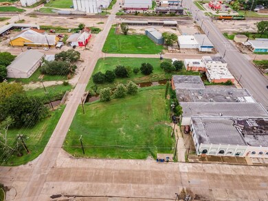 2021 Avenue H, Bay City, TX 77414 - photo 5