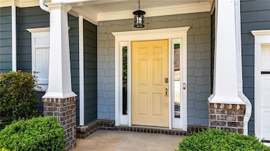 Doorway to property with a porch