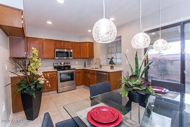 921 University-17