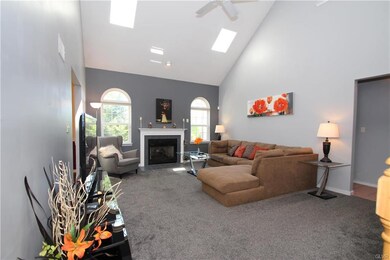 2159 Rolling Meadow Dr, Macungie, PA 18062 - photo 4