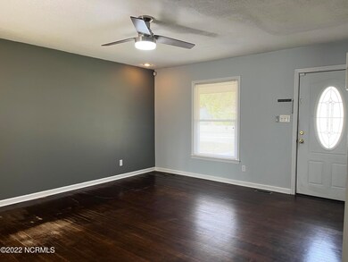 2512 Country Club Rd, Jacksonville, NC 28546 - photo 3