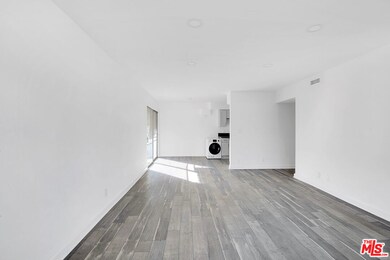 1610 S Beverly Glen Blvd unit 6, Los Angeles, CA 90024 - photo 6