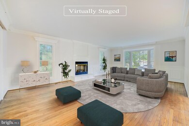 8940 Cross Chase Cir, Lorton, VA 22079 - photo 2