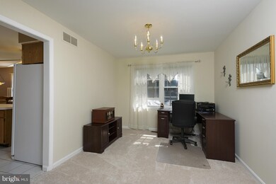 5988 Monroe Ave, Sykesville, MD 21784 - photo 6