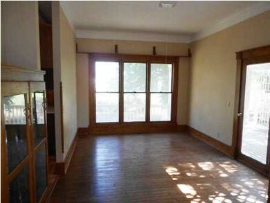 Formal Dining
