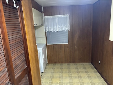 2407 Nesmith Lake Blvd, Akron, OH 44314 - photo 6