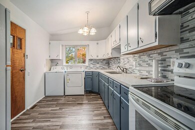 1201 N 16th kitchen