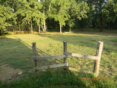 265 Templeford Rd, Shelbyville, TN 37160 - photo 4