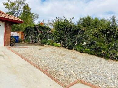 4932 N Varsity Ave, San Bernardino, CA 92407 - photo 3