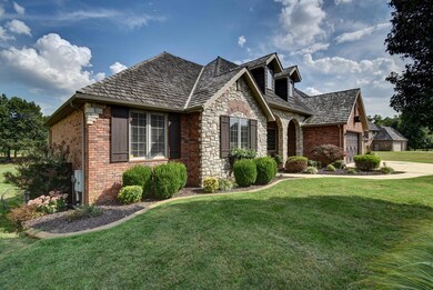 8323 Rolling Hills Dr-3
