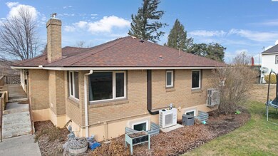 621 E Southview Ave, Colfax, WA 99111 - photo 3