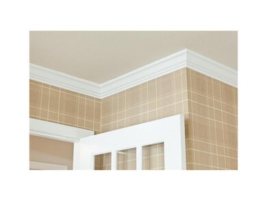 Den/Home Office. Beautiful Crown Molding in Office