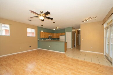 6208 Moorefield Ln, Zephyrhills, FL 33542 - photo 4